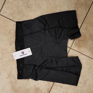 Size large Dealyork mens cycling shorts - new with tag